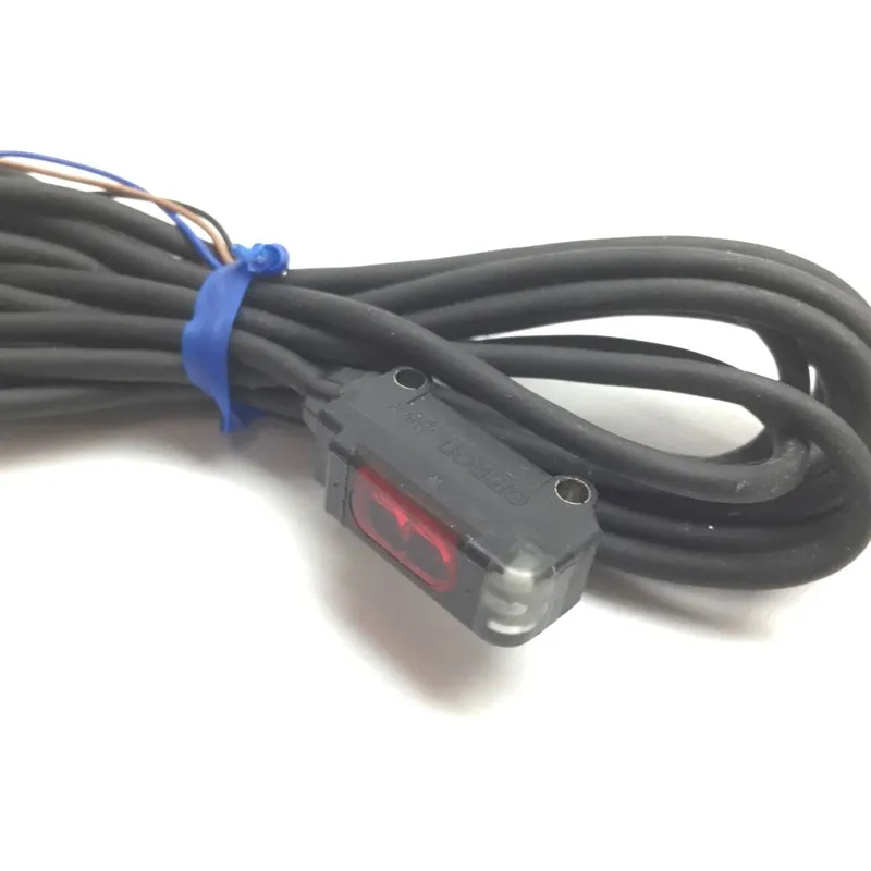 Фотоэлектрический датчик Omron E3T-SR21 Photoelectric Sensor prox switch, Range 