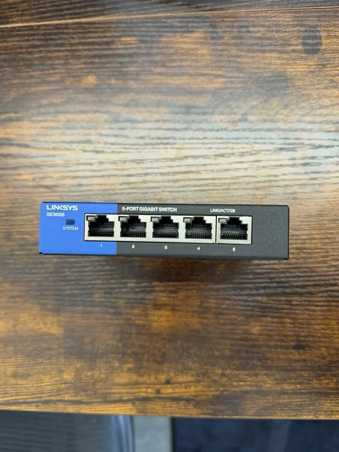 Коммутатор Linksys 5 Port Gigabit Ethernet Switch SE3005 V2 — фото лота 1