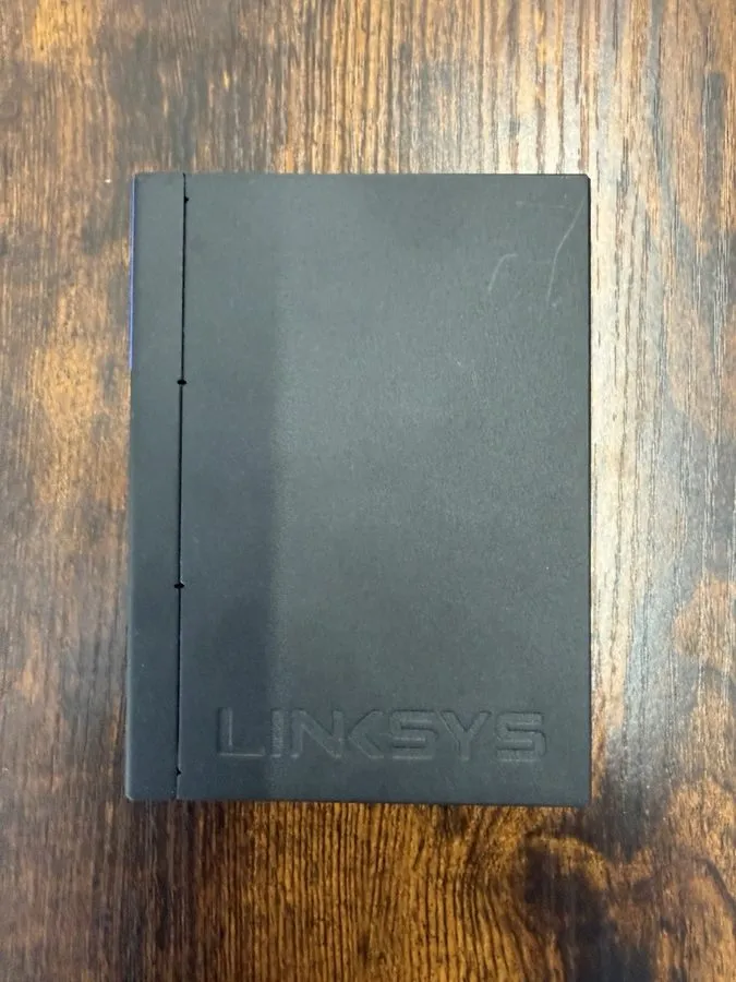 Коммутатор Linksys 5 Port Gigabit Ethernet Switch SE3005 V2 — фото лота 2