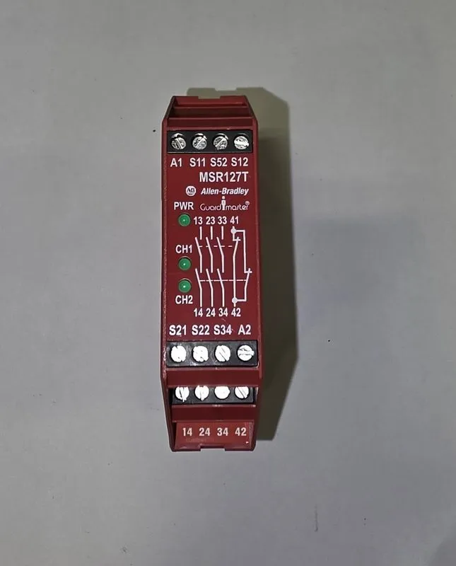 Реле безопасности Allen Bradley 440R-N23125 MSR127T Guard Master Safety Relay
