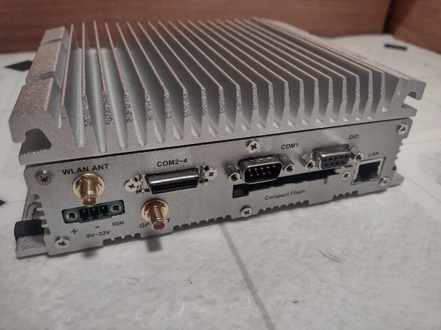 Промышленный компьютер Advantech ARK-1388V In-vehicle Automation Industrial Comp