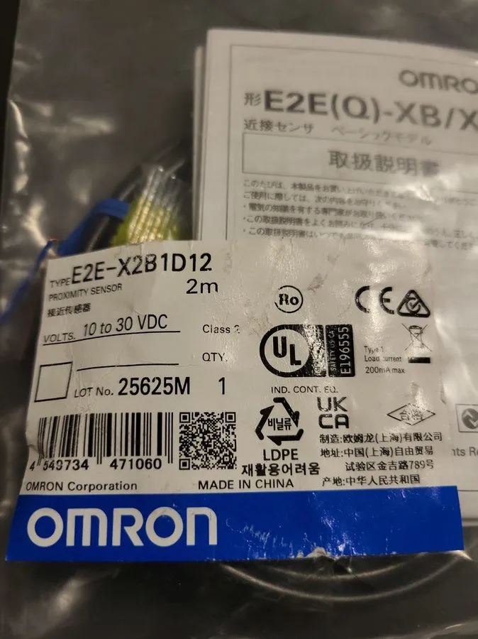 Индуктивный датчик E2E-X2B1D12