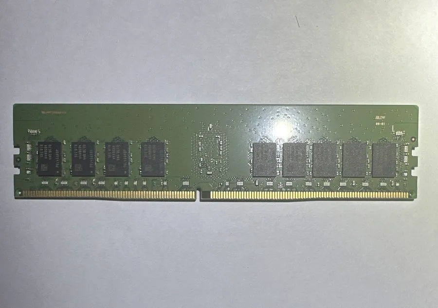 Модуль памяти Samsung 16GB PC4-21300V 2Rx8 DDR4-2666 ECC RDIMM Server RAM M393A2 — фото лота 1