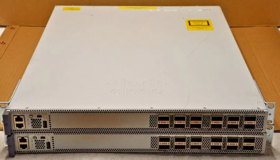 Коммутатор Cisco C9500-12Q-A Catalyst 9500 12-port 40G switch