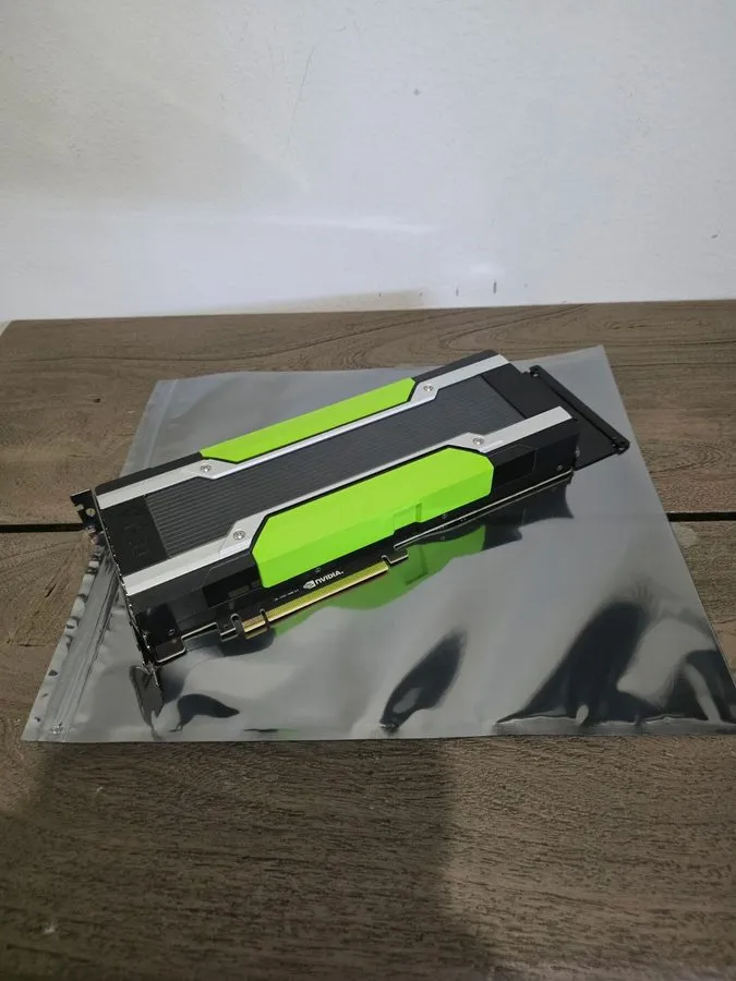 GPU-ускоритель Cisco UCSC-GPU-M10 Tesla M10 32Gb Computing GPU 225W PCIe3.0 30-1