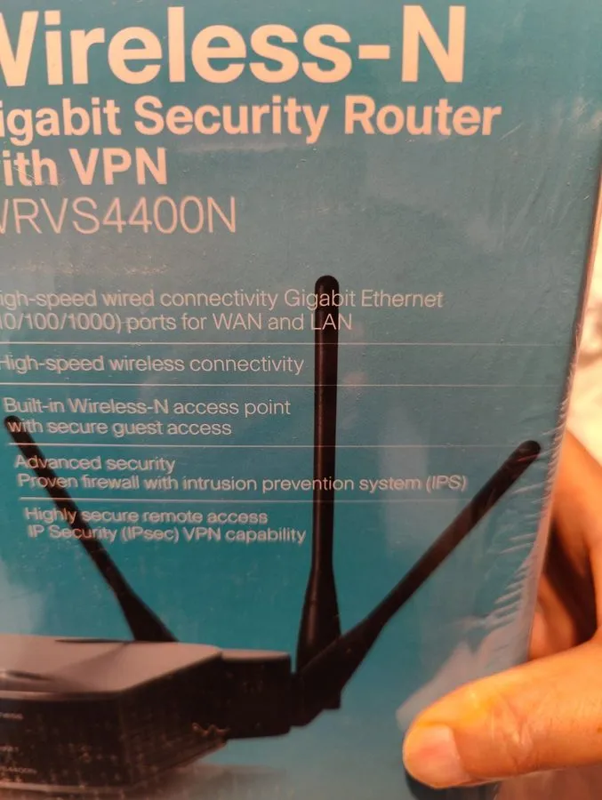 Маршрутизатор Linksys WRVS4400N Wireless-N Gigabit Security Router -New/Sealed