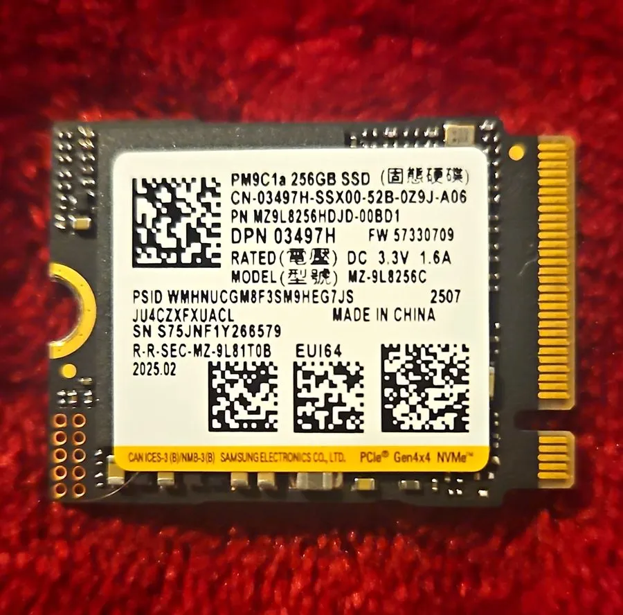 SSD-накопитель Samsung PM9C1a 256GB M.2 2230 NVMe PCIe Gen4x4 SSD