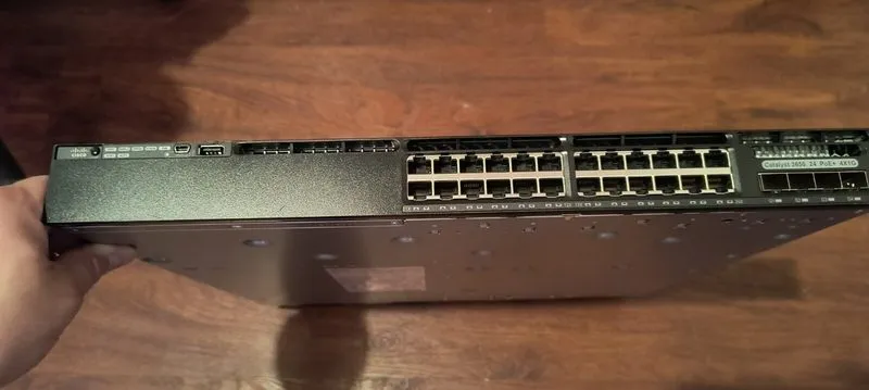 Коммутатор Cisco Catalyst 3650 24 Port PoE 4x1G Switch WS-C3650-24PS — фото лота 1