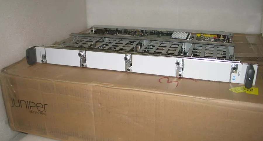Коммутатор Juniper M320-FPC1-E2-B Enhanced M-SERIES FLEXIBLE PIC CONCENTRATOR
