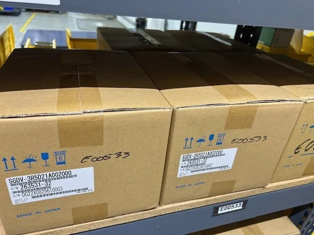 Сервопривод Yaskawa SGDV-3R5D21A002000 servo drive — фото лота 1