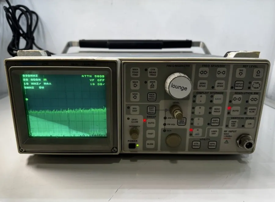 Анализатор спектра Tektronix 2710 Spectrum Analyzer 9kHz to 1.8GHz