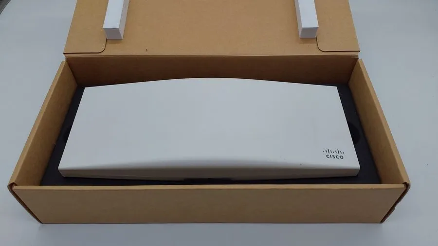 Точка доступа Wi-Fi Cisco Meraki MR46 WiFi 6 Indoor Wireless Access Point UNCLAI — фото лота 1
