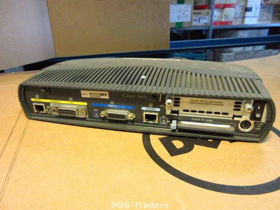 Маршрутизатор Cisco 1601 Ethernet Serial Modular Router 1600 Series ISDN Network
