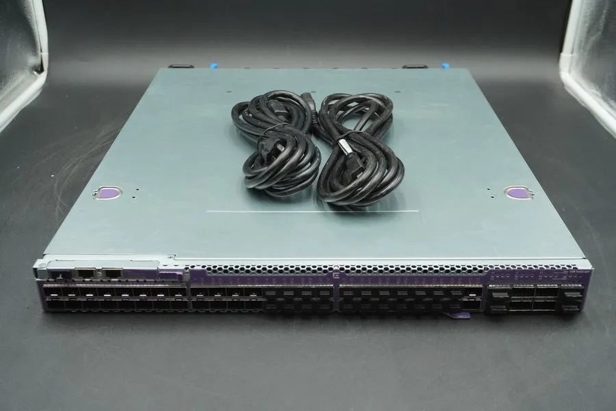 Коммутатор Extreme Networks VSP7400-48Y-8C Switch