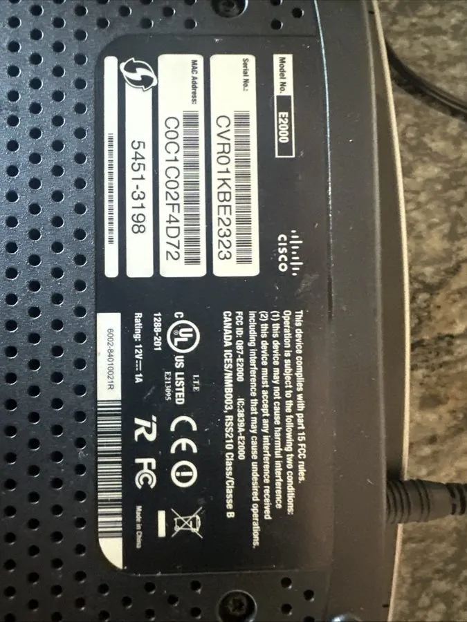 Маршрутизатор Cisco Linksys E2000 Wireless N Router 300 Mbps 4-Port Gigabit — фото лота 2