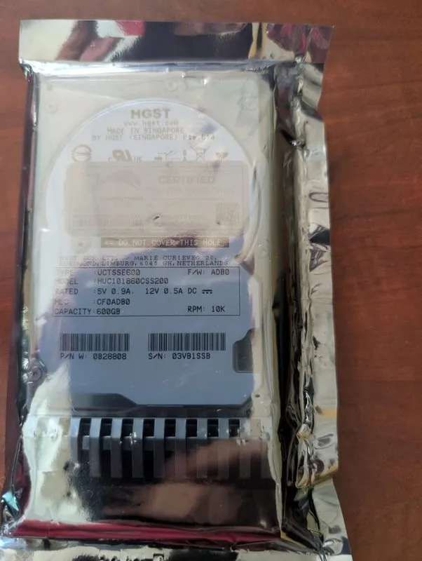 Жёсткий диск HUC101860CSS200 6DWVP Dell GEN13 600GB 10K RPM 12Gb/s 2.5"SAS Hard  — фото лота 1