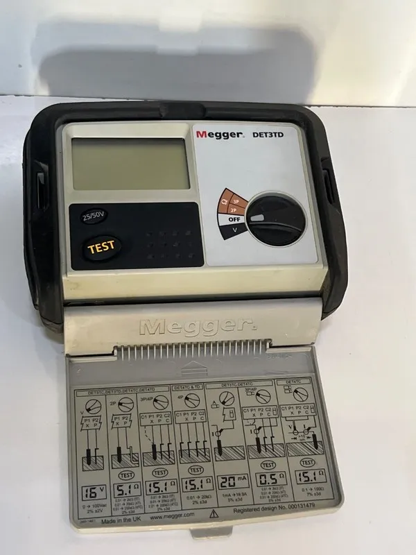 Тестер Megger DET3TD 3-terminal Ground Resistance Tester With Case