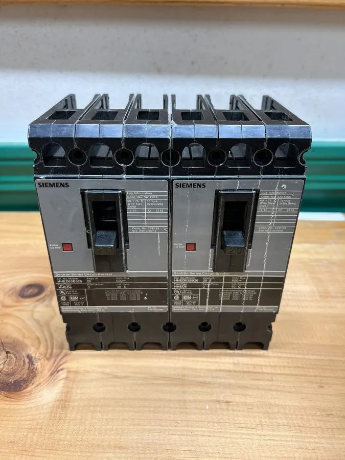 Автоматический выключатель Siemens Sentron 20 Amp Circuit Breaker 3 Pole 600 VAC