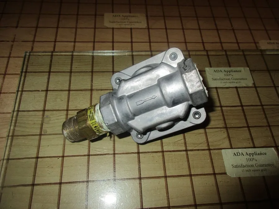 Трубопроводная арматура Dacor Gas Regulator 62834, DE81-02360A — фото лота 1