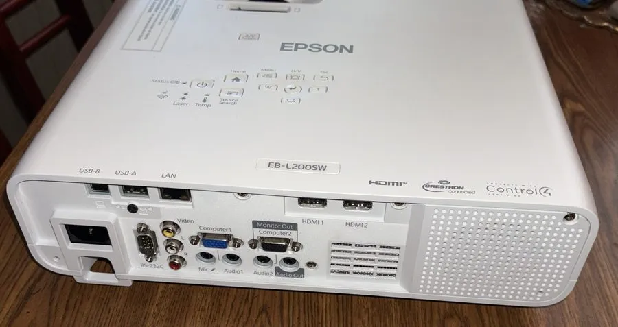 Проектор Epson EB-L200SW Short Throw WXGA 3LCD Laser Projector Works — фото лота 3