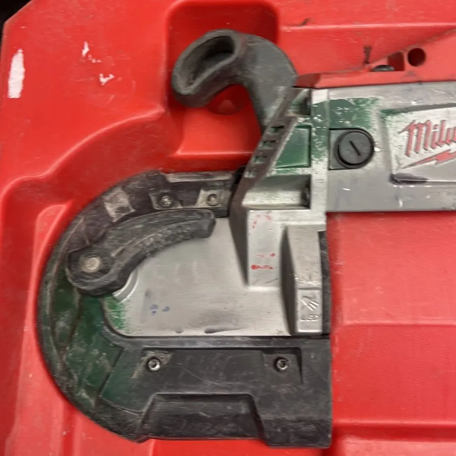 Оборудование ЧПУ Milwaukee 6232-20 Corded Deep Cut Variable Speed Band Saw with 