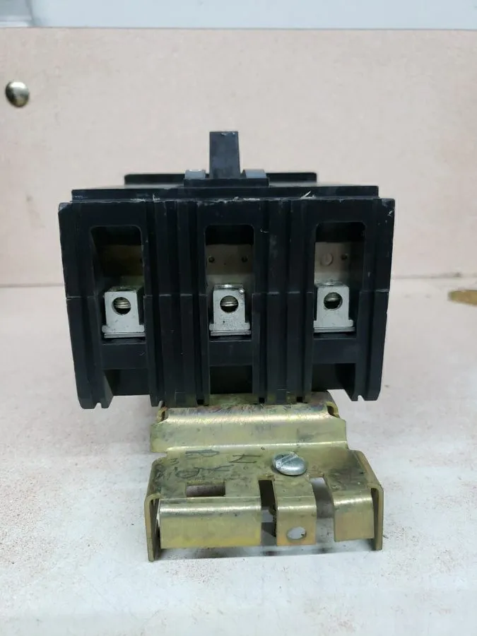 Автоматический выключатель Square D FA34020 I-Line Circuit Breaker 20A 3-Pole 48