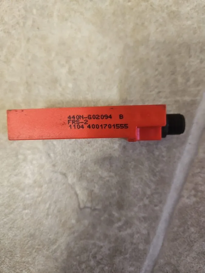 Реле безопасности Allen Bradley 440N-G02094 Guardmaster 440N Non Contact Switch 