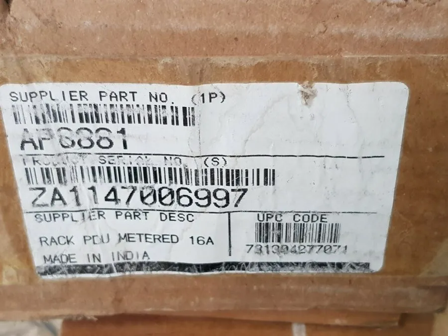 Блок розеток PDU APC AP8881 Rack Power Distribution Unit metered 3 Phase RACK PD