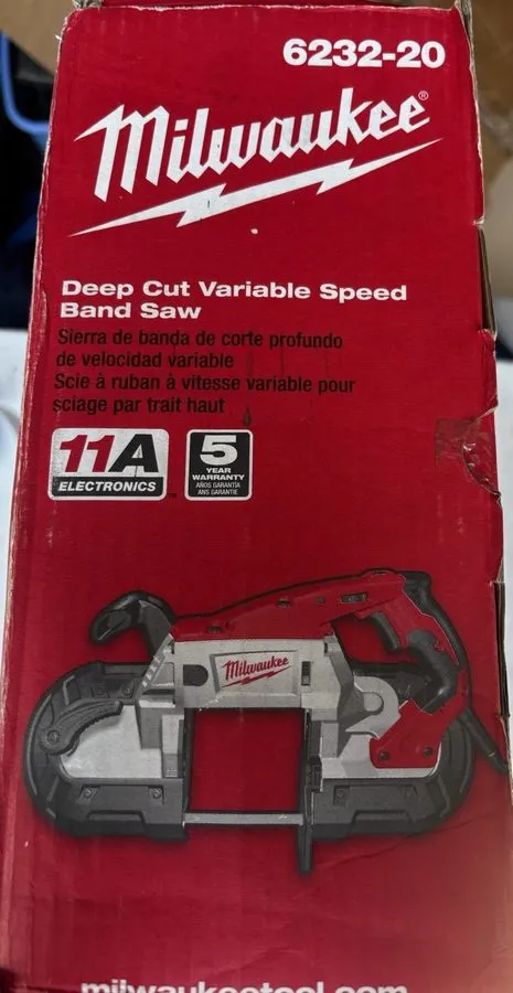 Оборудование ЧПУ Milwaukee 6232-20 Corded Deep Cut Variable Speed Band Saw with 