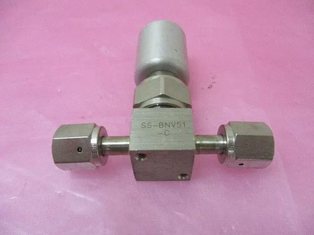 Клапан Swagelok SS-BNV51-C 316L SS HP Bellows Sealed Valve, 1/4" Female Swagelok