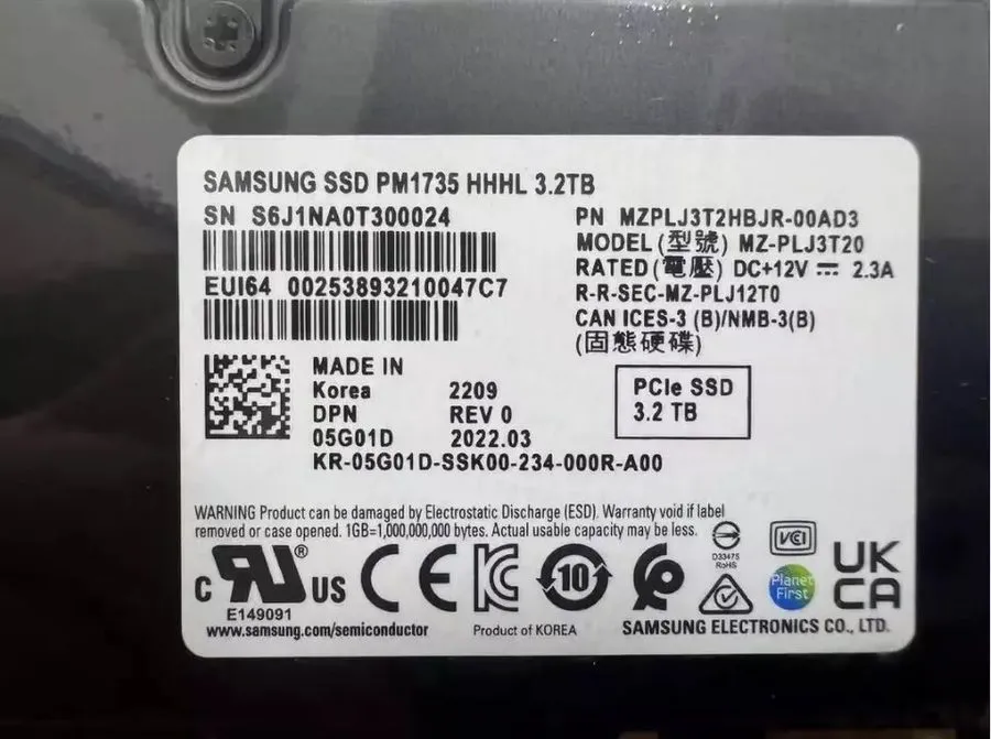 SSD-накопитель Samsung PM1735 3.2TB SSD DELL HHHL PCIE 4.0 NVME MZ-PLJ3T20 MZPLJ