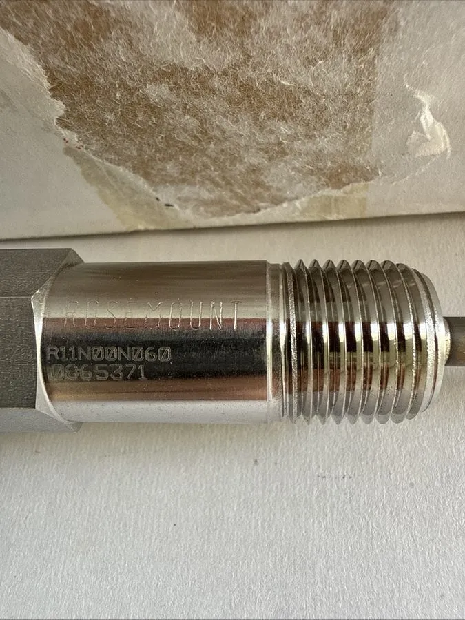 Датчик EMERSON ROSEMOUNT 0078R11N00N060 Temp Sensor and Connection Head 79 — фото лота 2