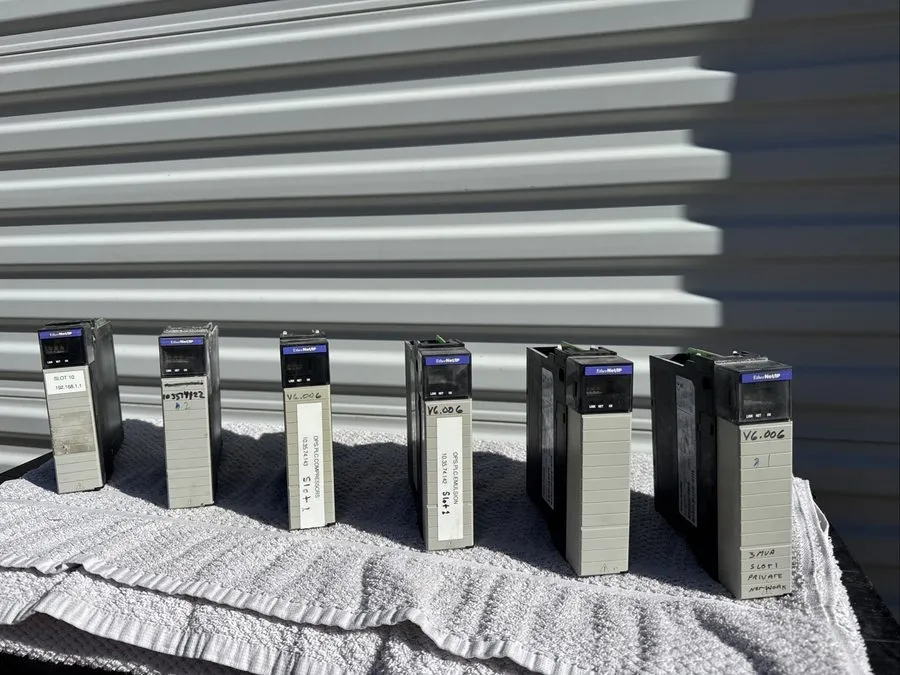 Коммуникационный модуль Allen Bradley 1756-ENBT A Ethernet/IP 10/100 Mb/s Commun — фото лота 2