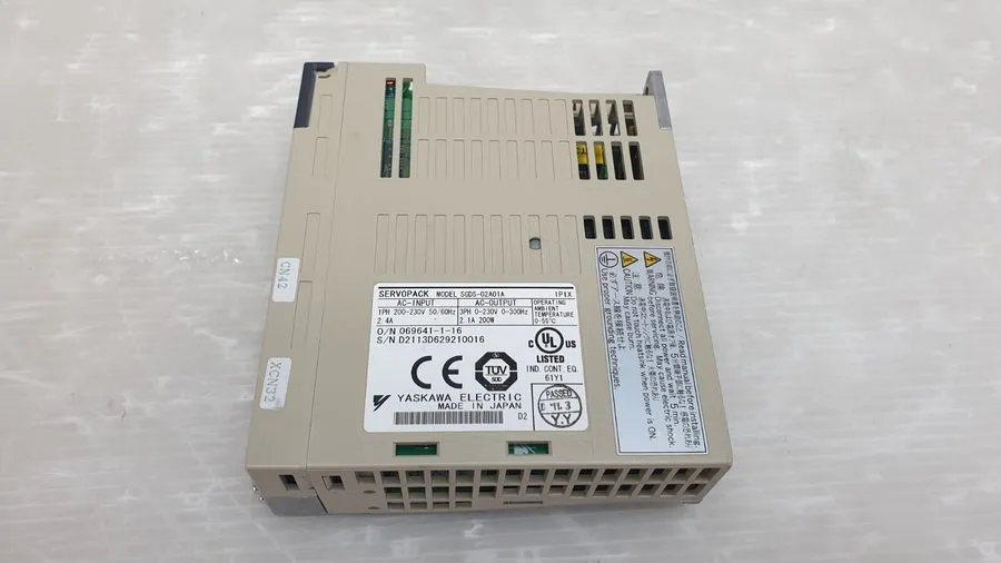 Сервопривод Yaskawa SGDS-02A01A SERVOPACK Servo Drive 200W 200V