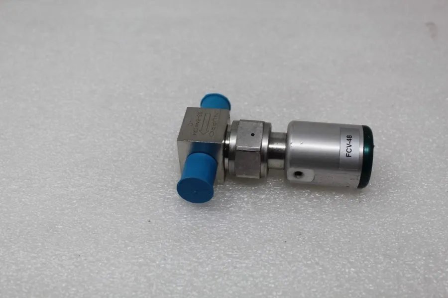 Клапан SWAGELOK 316L SS HIGH PURITY BELLOWS SEALED VALVE SS-BNVCR4-C — фото лота 1