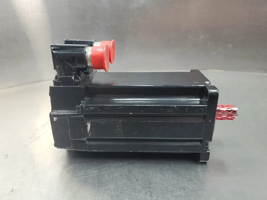 Серводвигатель Allen Bradley MPL-B330P-MJ72AA MPL 480V AC Rotary Servo Motor, 50