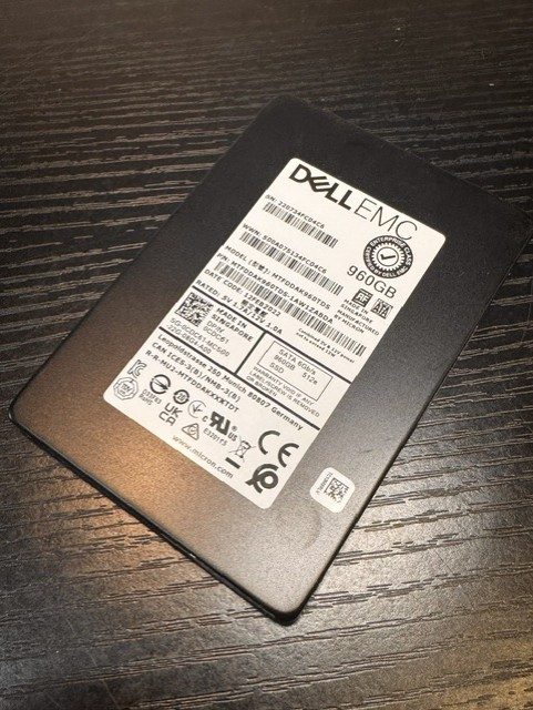 SSD-накопитель Dell Micron 960GB SATA 6Gb/s Enterprise SSD MTFDDAK960TDS DP/N 0C — фото лота 2