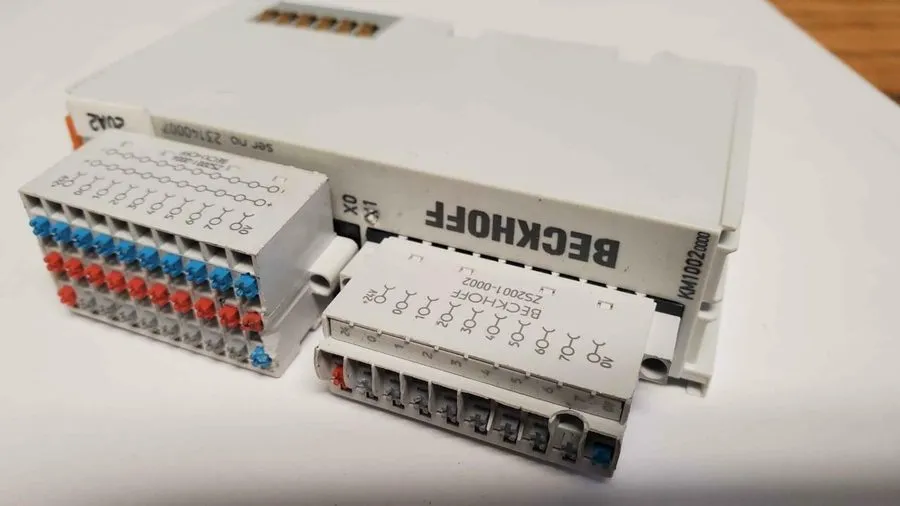 Модуль ввода-вывода Beckhoff KM1002-0000 Digital Input Terminal w/ ZS2001-0002,