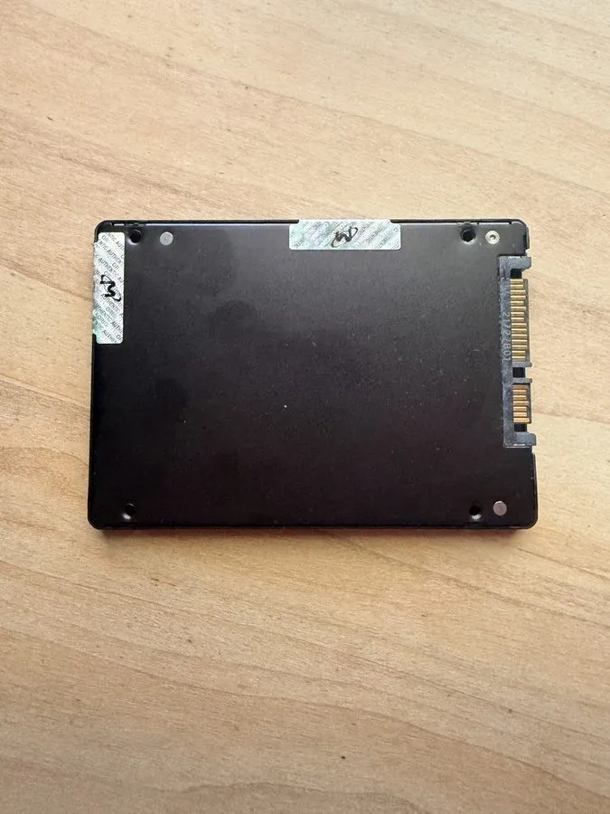 SSD-накопитель Micron 5300 PRO 1.92TB 2.5" SATA SSD MTFDDAK1T9TDS with low life 