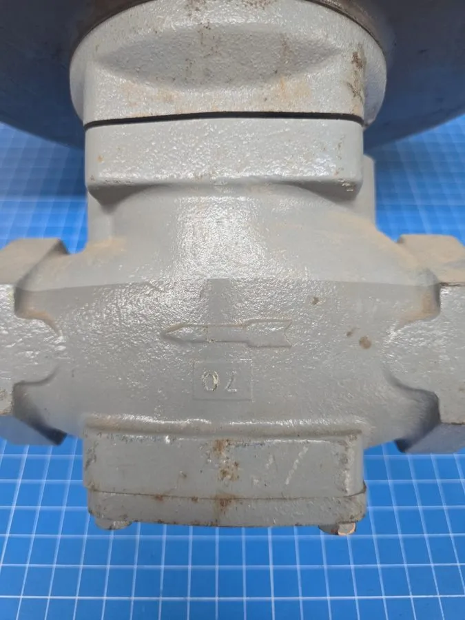 Трубопроводная арматура Invensys 121-12 1-1/12" NPT Gas Regulator