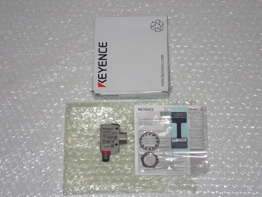 Датчик Keyence LR-ZB240CB Laser Sensor Free / F