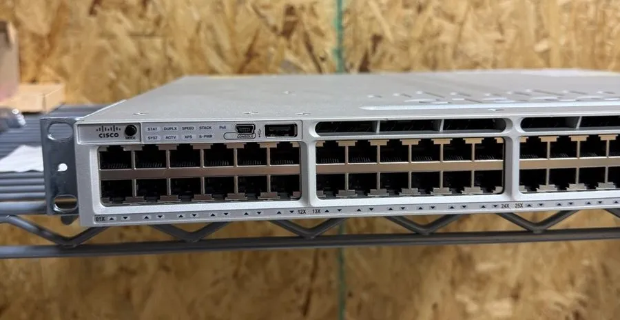 Коммутатор Cisco Catalyst 3850 48-Port UPOE L3 Managed Gigabit Rack Switch C3850 — фото лота 2