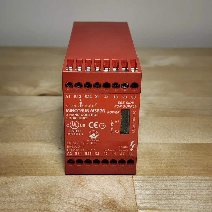 Реле безопасности Allen-Bradley 440R-D23021 MSR7R Series A Safety Relay 24VAC/DC