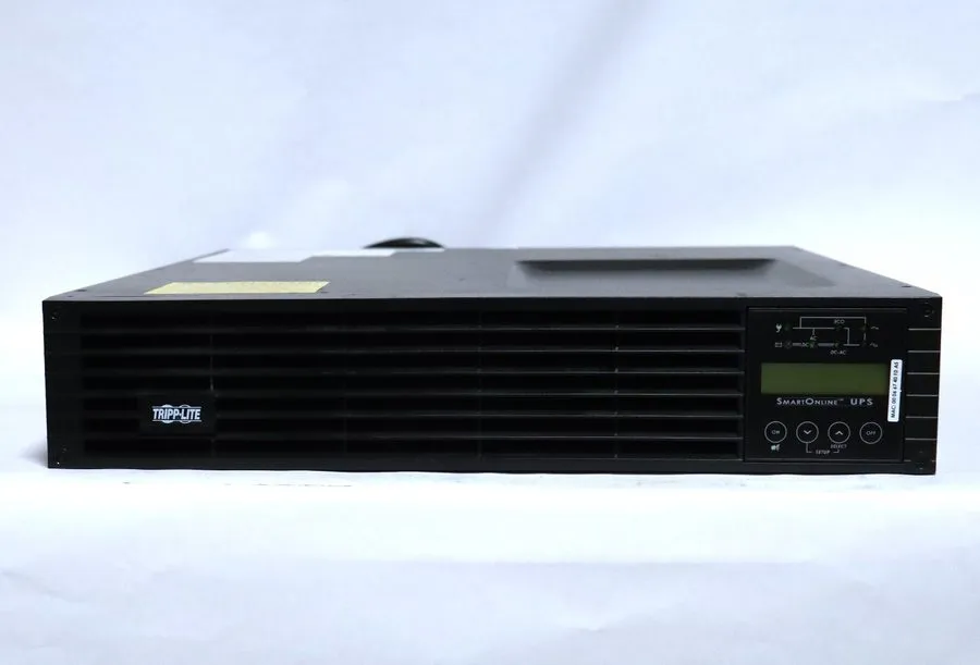 Дисплей TrippLite 2200VA 1800W 120V Double-Conversion UPS (SU2200RTXLCD2U) Batte