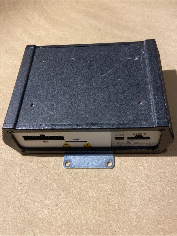 Маршрутизатор CalAmp Vanguard VG5530-LVZ-M BLN002 5530MC 4G LTE Cellular Router  — фото лота 1