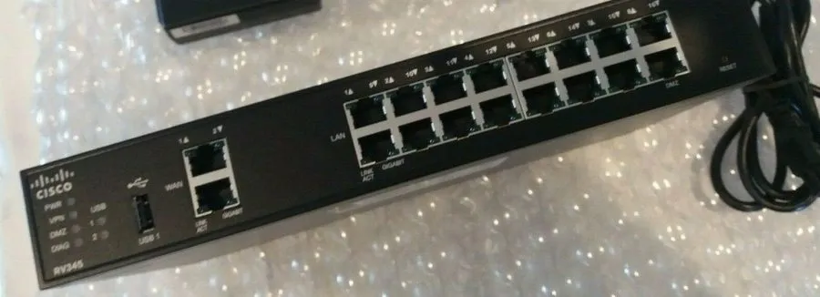 Маршрутизатор Cisco RV345 VPN ROUTER with power supply.