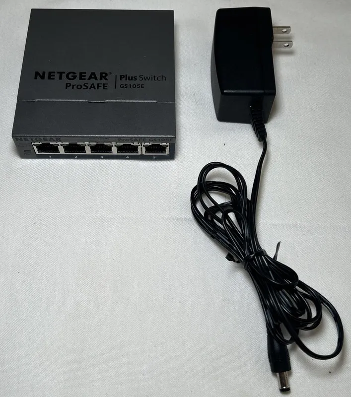 Коммутатор NETGEAR GS105E 5-Port Gigabit Smart Managed Plus Ethernet Switch