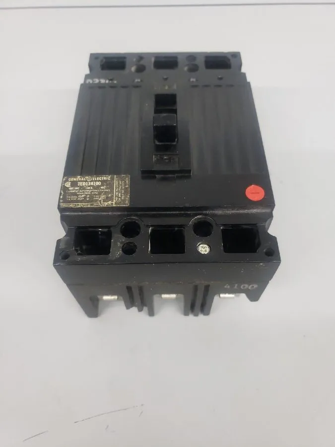 Автоматический выключатель GE Circuit Breaker TED134100WL 100A 3 Pole TED134100  — фото лота 1