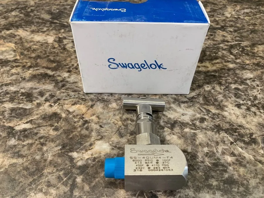 Клапан Swagelok SS-4GUM4-F4 SS General Utility Service Needle Valve FNSP