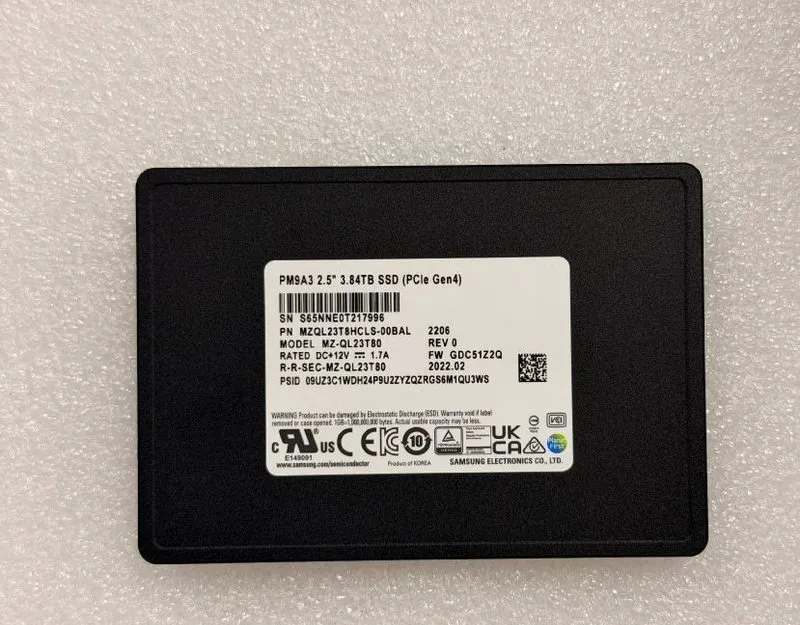 SSD-накопитель MZ-QL23T80 Samsung PM9A3 Series 3.84TB PCI-E NVMe U.2 2.5 SSD MZQ — фото лота 2